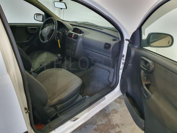 Opel Corsa C Van1.7DI · Ano 2001