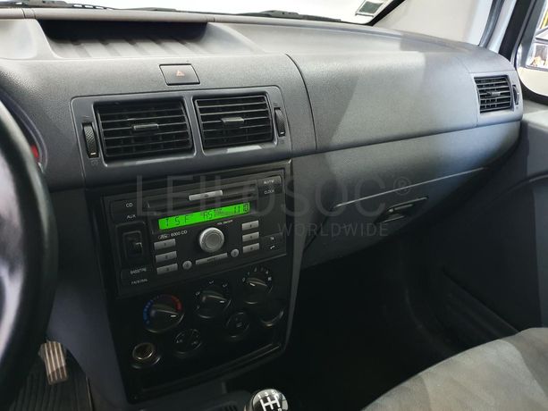 Ford Transit Connect 1.8 TDCI · Ano 2009