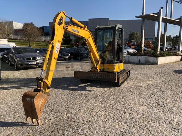 Mini Giratória Rastos Komatsu PC35MR-2