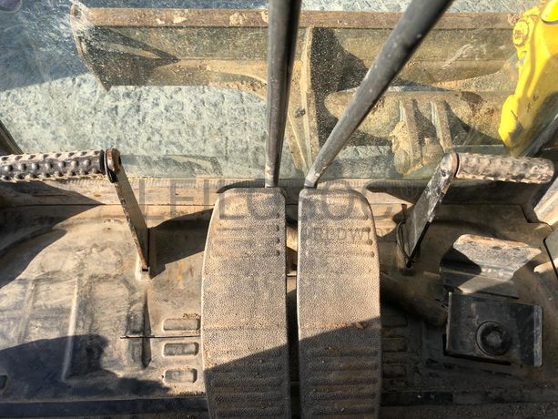 Giratória Rastos Komatsu PC88MR-8