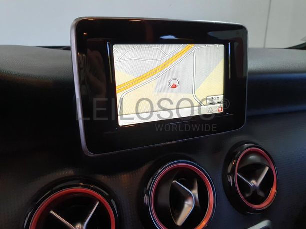 Mercedes-Benz A 180 · Ano 2013