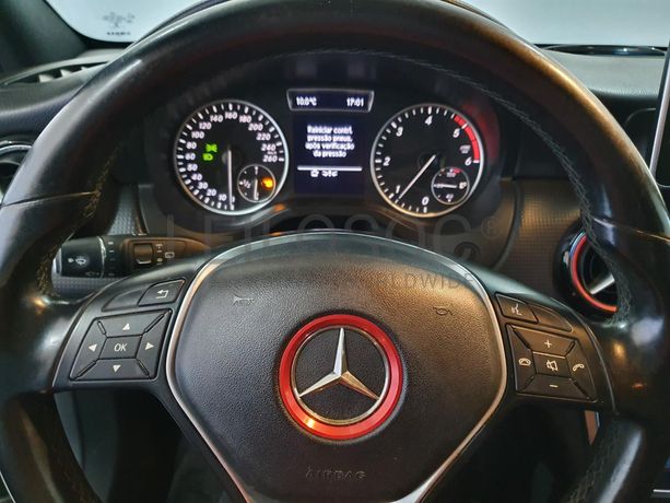 Mercedes-Benz A 180 · Ano 2013