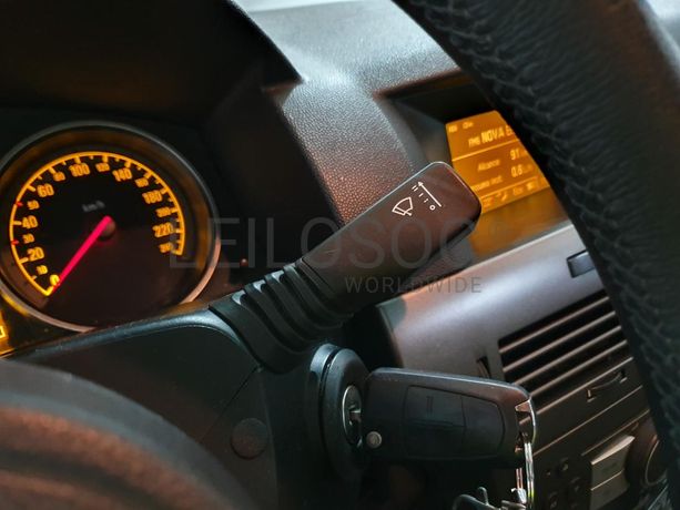 Opel Astra 1.7 CDTI · Ano 2005