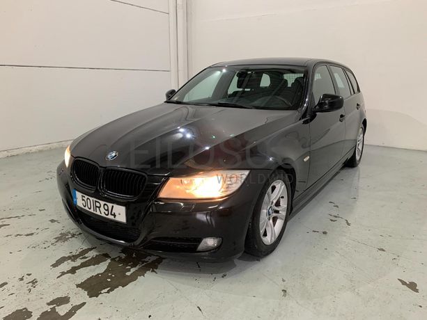 BMW 320D Touring Navigation Sport · Ano 2010