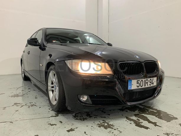 BMW 320D Touring Navigation Sport · Ano 2010