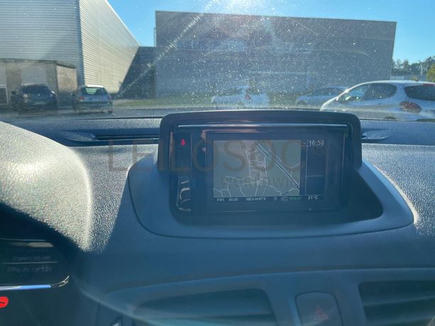 Renault Mégane Sport Tourer 1.5 DCI · Ano 2015