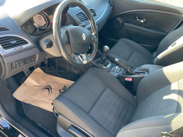 Renault Mégane Sport Tourer 1.5 DCI · Ano 2015