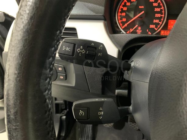 BMW 320D Touring Navigation Sport · Ano 2010