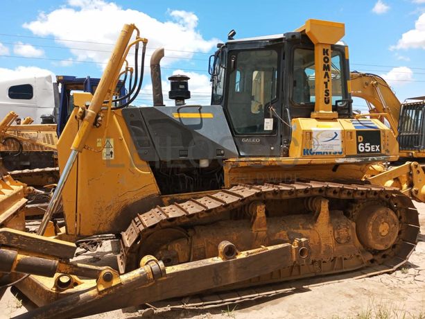 Bulldozer Komatsu ·