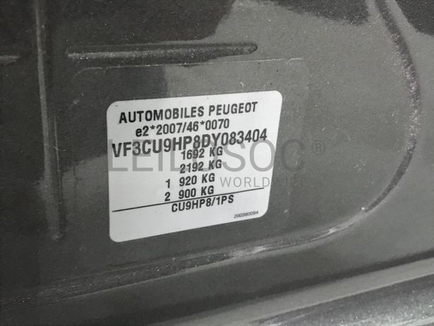 Peugeot 2008 1.6 HDI · Ano 2013