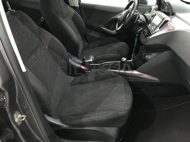 Peugeot 2008 1.6 HDI · Ano 2013