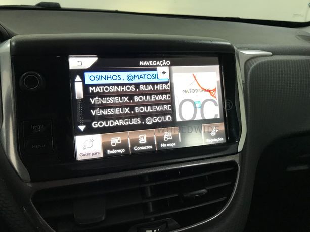 Peugeot 2008 1.6 HDI · Ano 2013