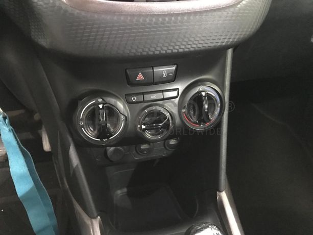 Peugeot 2008 1.6 HDI · Ano 2013