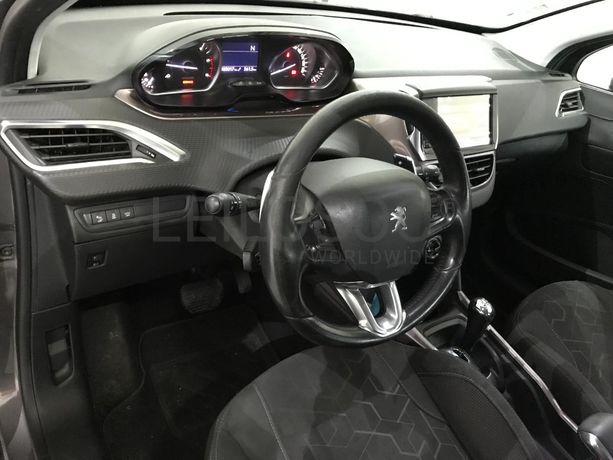 Peugeot 2008 1.6 HDI · Ano 2013