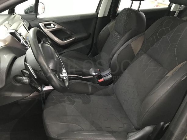 Peugeot 2008 1.6 HDI · Ano 2013
