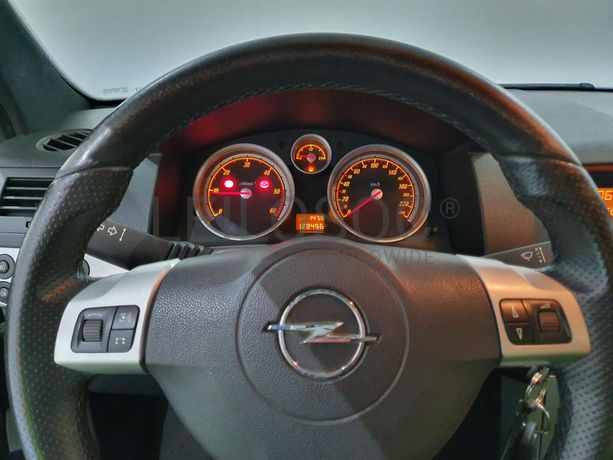 Opel Astra 1.3 CDTI · Ano 2008