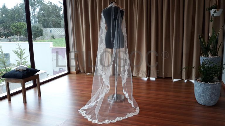 Grande Leilão de Vestidos de Noiva e Cerimónia