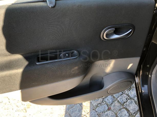 Renault Mégane Scénic 1.5 DCI · Ano 2004