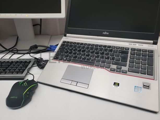 Estação Trabalho Fujitsu