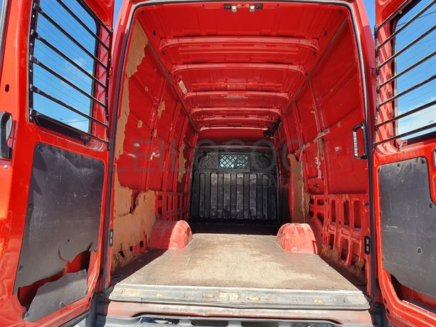 Iveco Daily 35C15 · Ano 2013