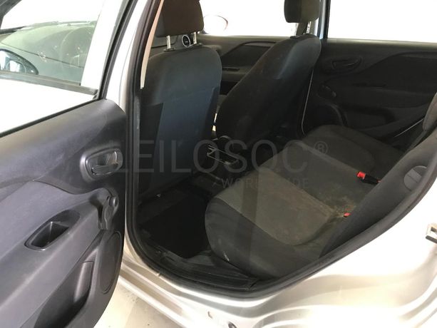 Fiat Punto 1.2 · Ano 2016