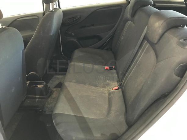 Fiat Punto 1.2 · Ano 2016