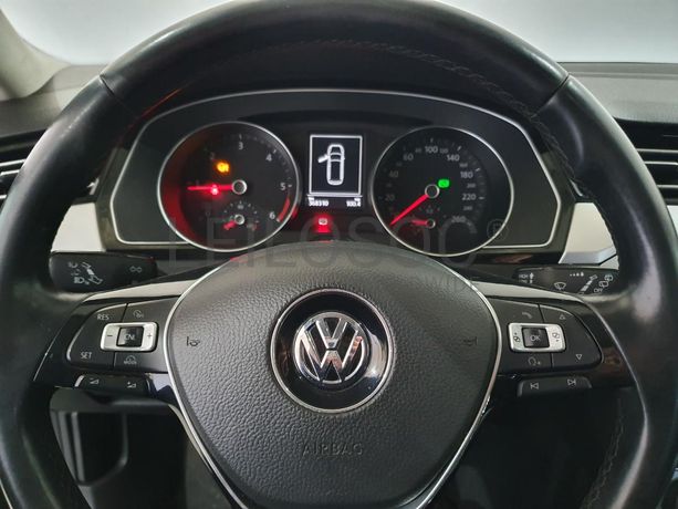Volkswagen Passat 1.6 TDI · Ano 2015
