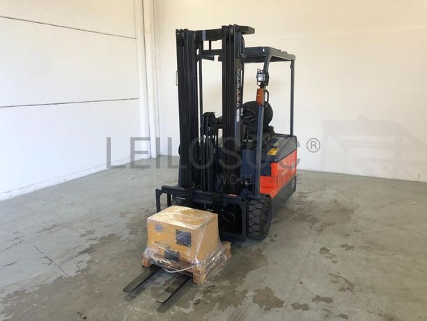 Empilhador Toyota Elétrico 1500 KG