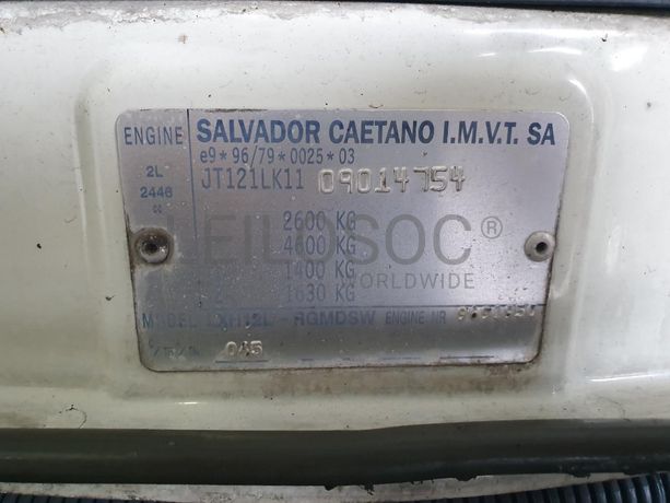 Toyota Hiace 2.4D · Ano 2001