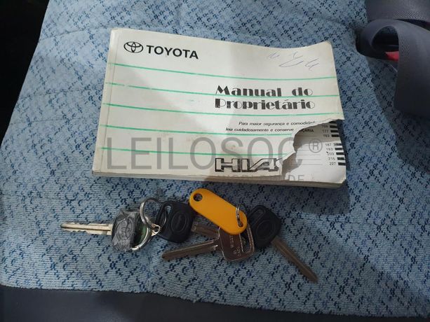 Toyota Hiace 2.4D · Ano 2001