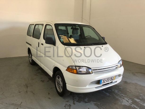 Toyota Hiace 2.4D · Ano 2001