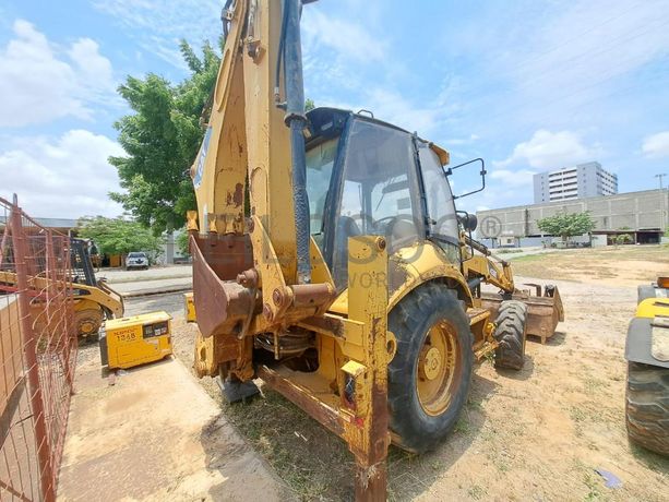 Retroescavadora CATERPILLAR 428E