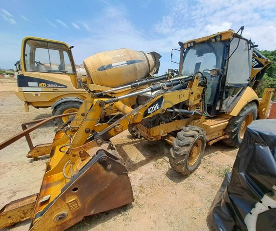 Retroescavadora CATERPILLAR 428E