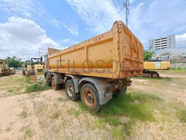Camião basculante MAN