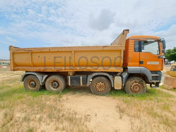 Camião basculante MAN