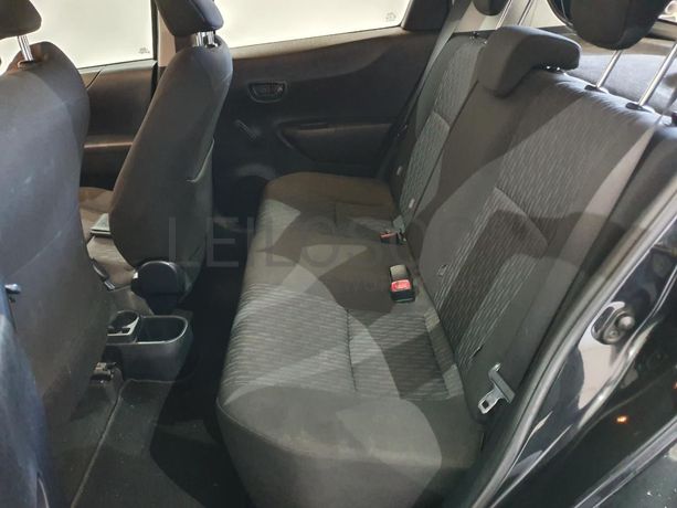 Toyota Yaris 1.0 · Ano 2012