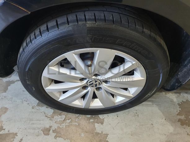 Volkswagen Passat 1.6 TDI · Ano 2012