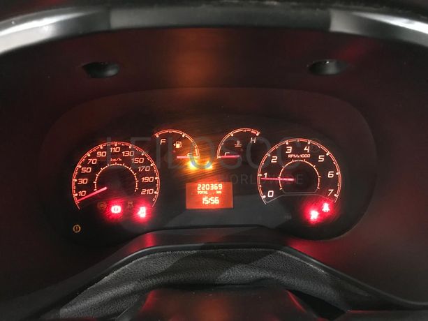 Fiat Doblo 1.6 D Multijet · Ano 2015