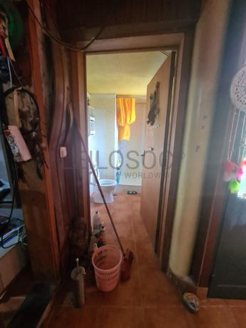 1/2 de Moradia + Terreno · Ponta Delgada, Arquipélago dos Açores