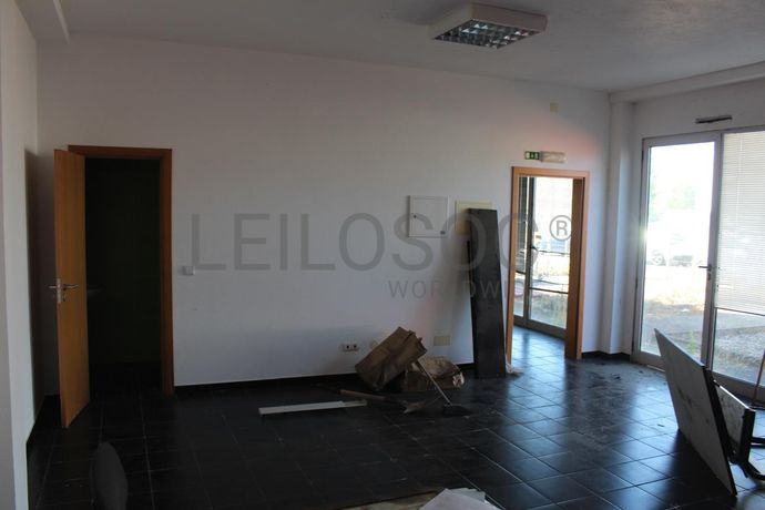 Totalidade: Lotes 1 a 5 · Lojas · Escritórios