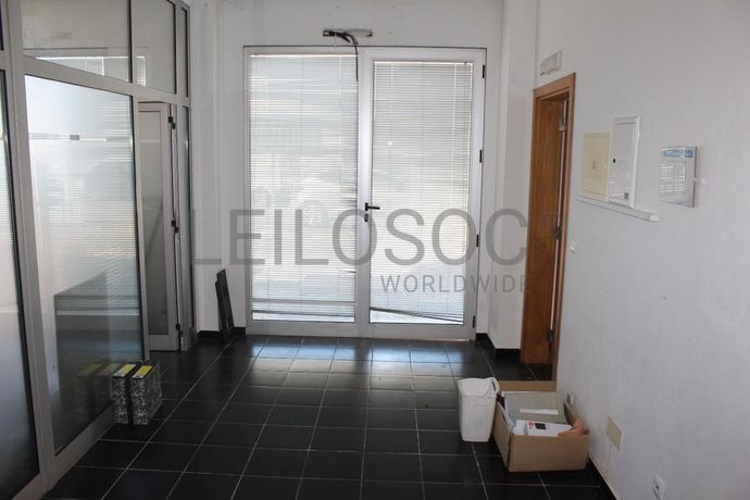 Totalidade: Lotes 1 a 5 · Lojas · Escritórios