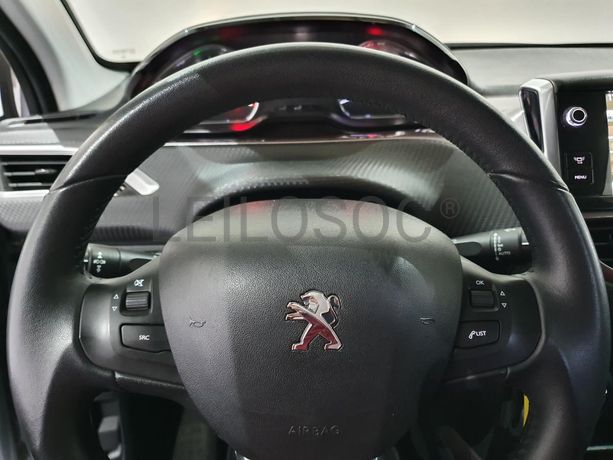 Peugeot 2008 1.4 HDI · ANO 2014