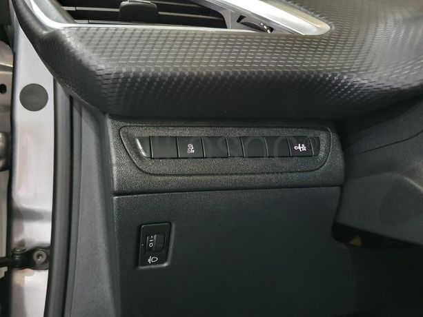 Peugeot 2008 1.4 HDI · ANO 2014