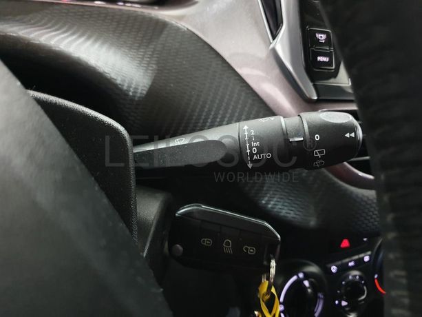 Peugeot 2008 1.4 HDI · ANO 2014