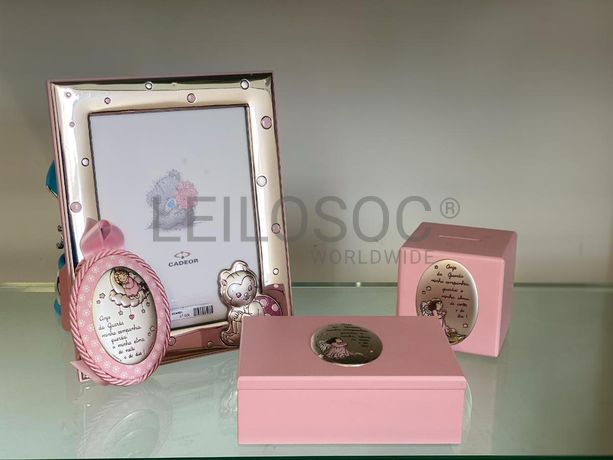 Caixa de bebé + Mealheiro + Moldura de Bebé + Medalha de Berço