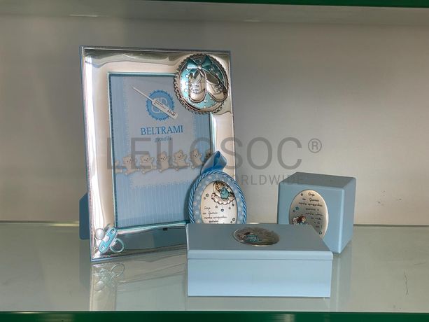 Caixa de bebé + Mealheiro + Moldura de Bebé + Medalha de Berço