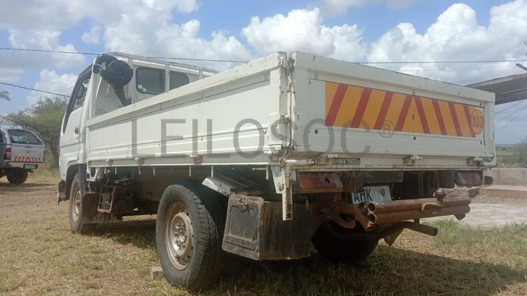 Camioneta Toyota Dyna ·