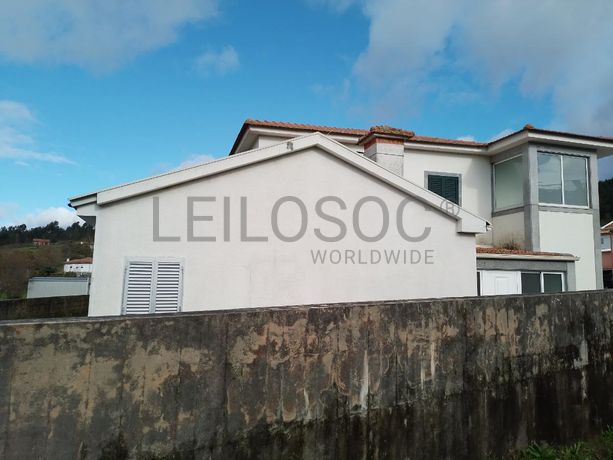 Moradia V4 · Santo Tirso