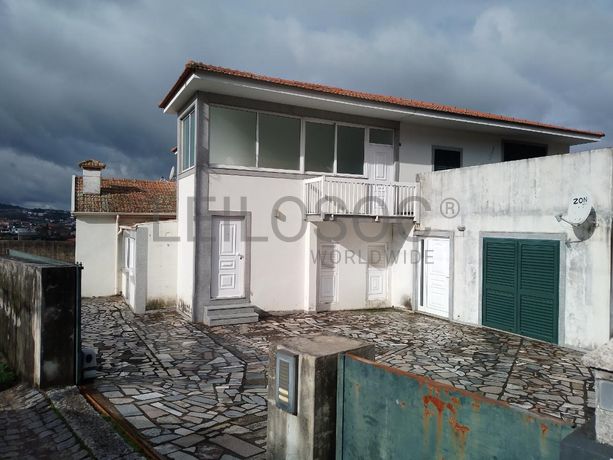 Moradia V4 · Santo Tirso