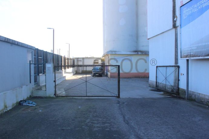 Unidade Industrial + Terreno · Vila Franca de Xira
